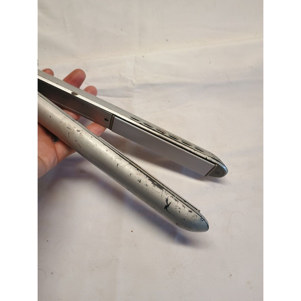 John Frieda JFS1R Frizz Ease Sleek Finish 1" Ionic Flat Iron Straightener
